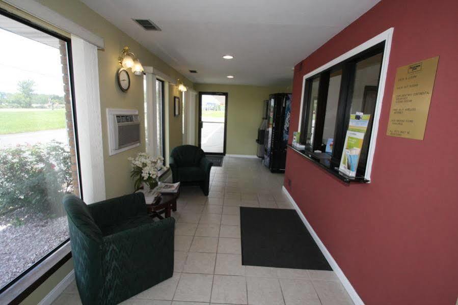 Rodeway Inn Harrisburg Exterior photo